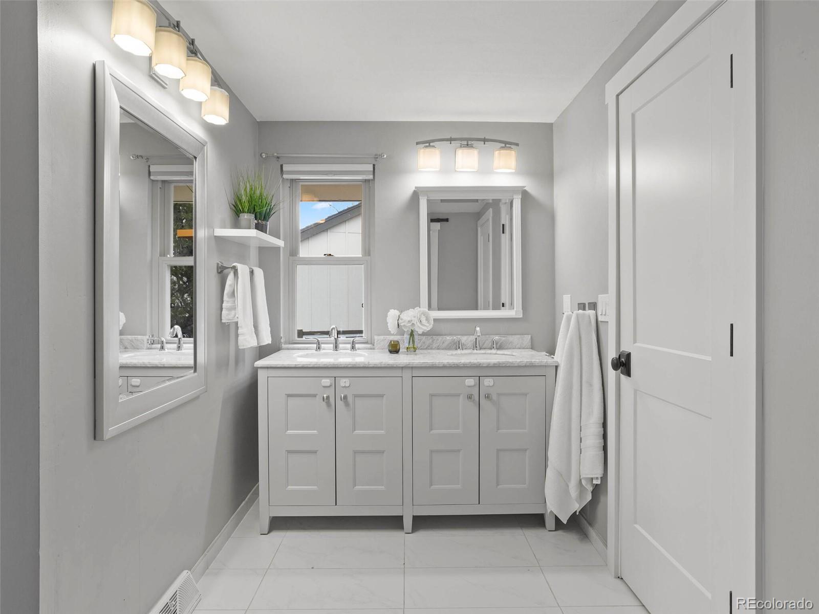 7557 S Willow Circle