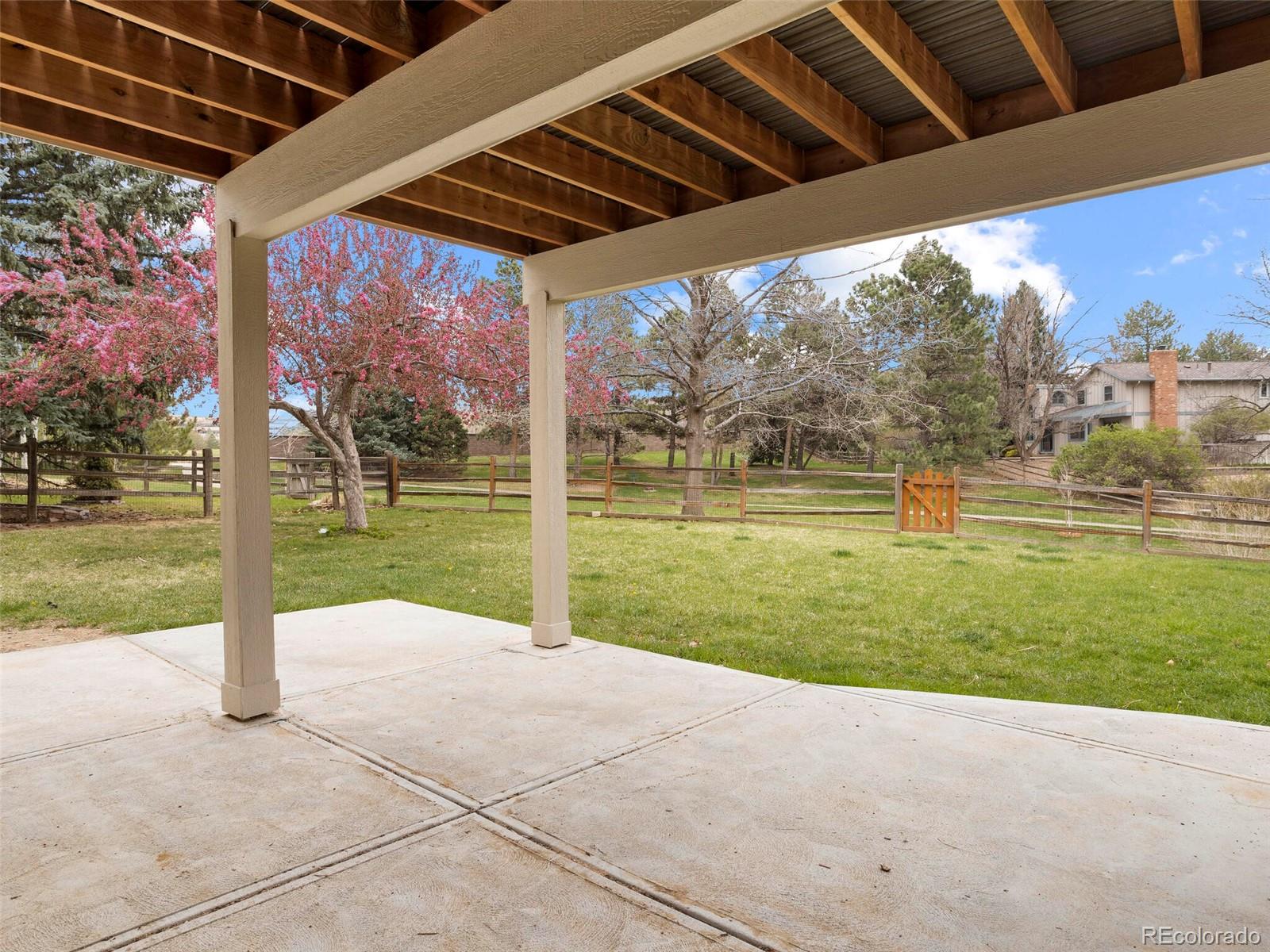 7557 S Willow Circle