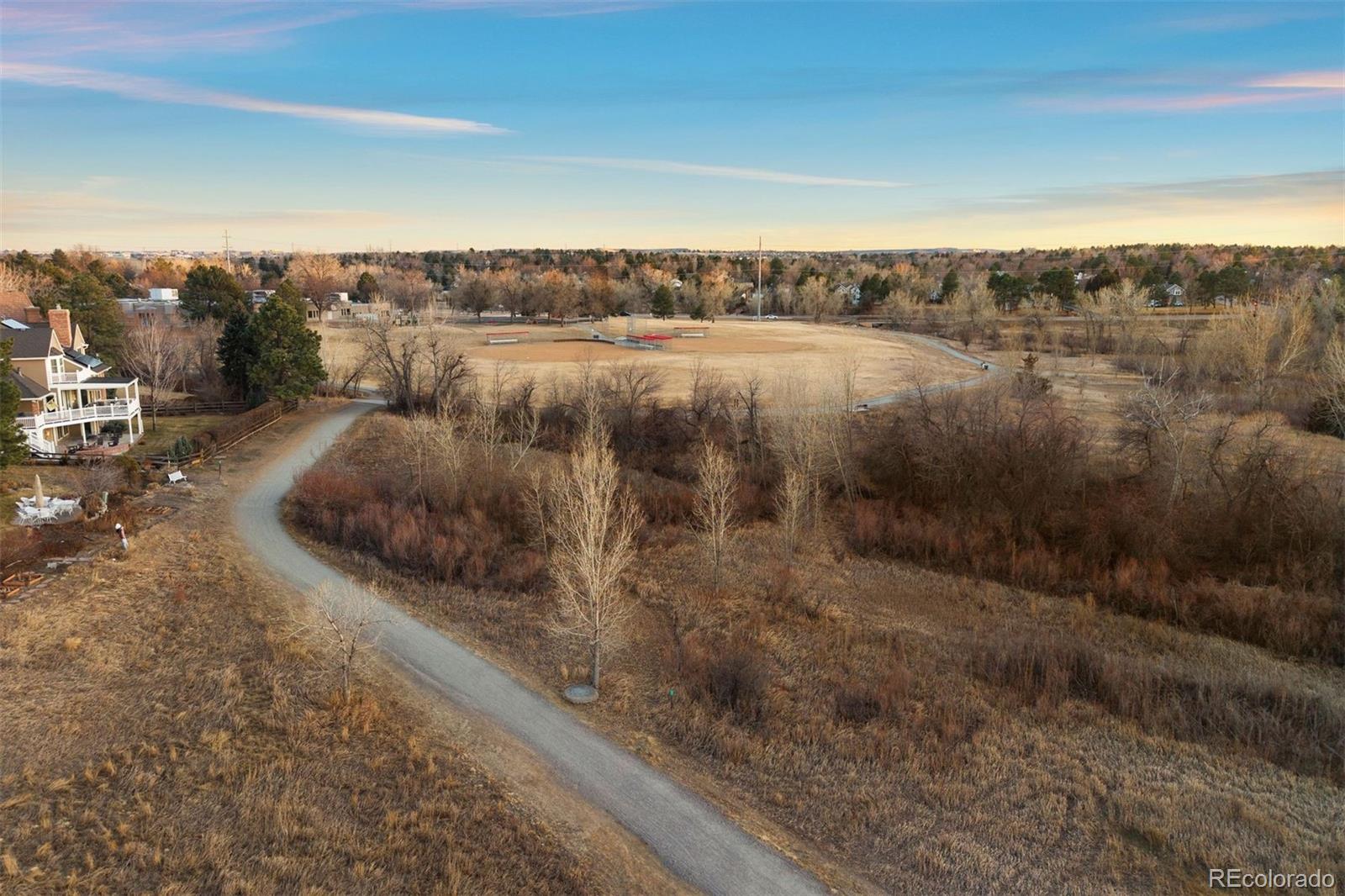 7233 S Niagara Circle