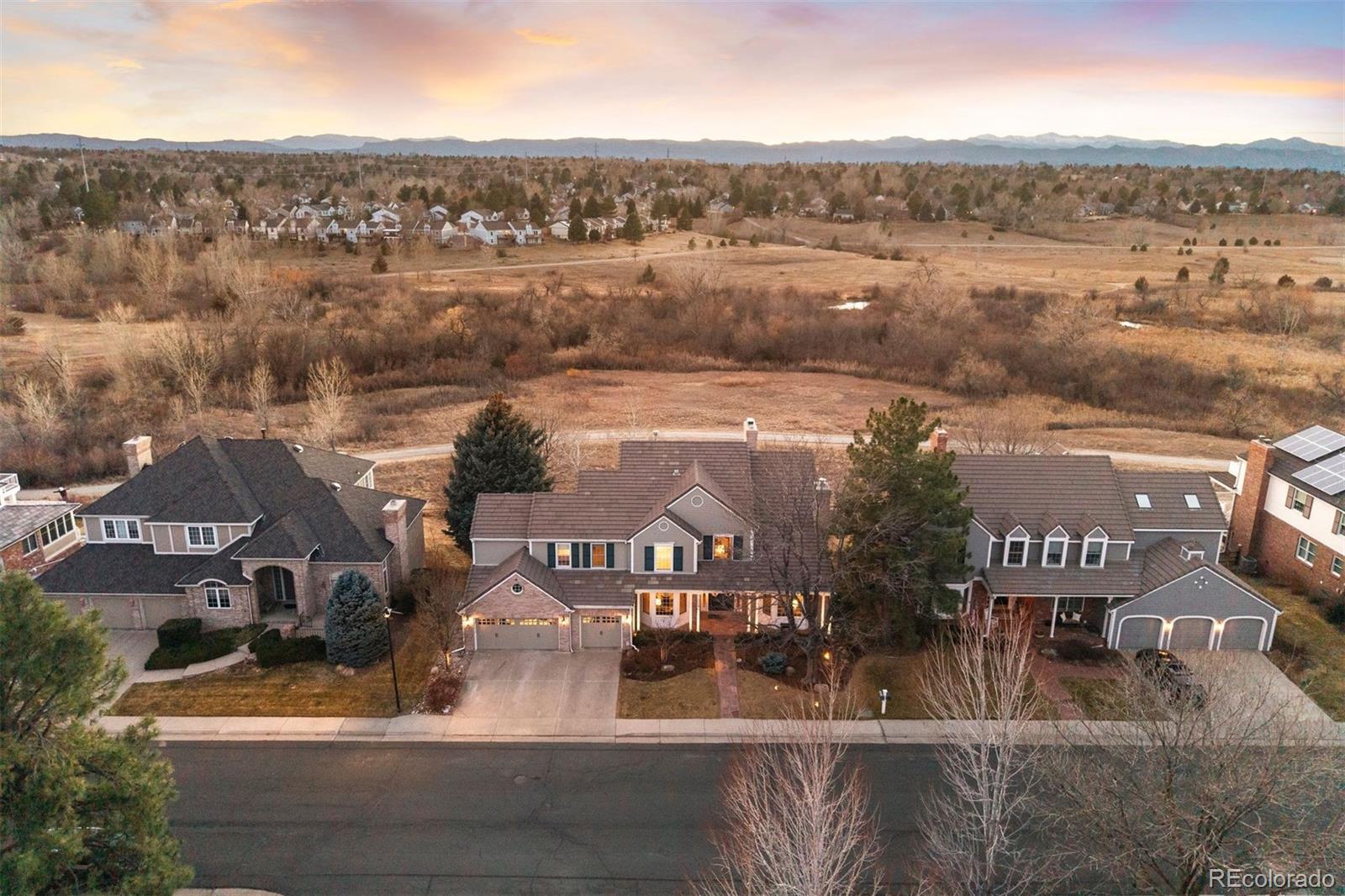 7233 S Niagara Circle