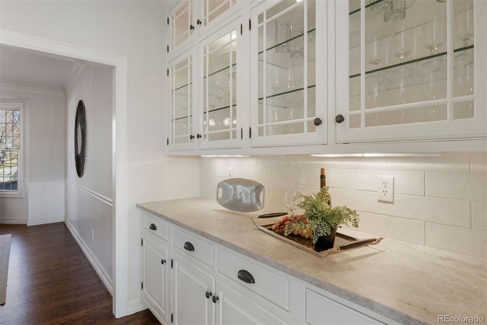 7233 S Niagara Circle