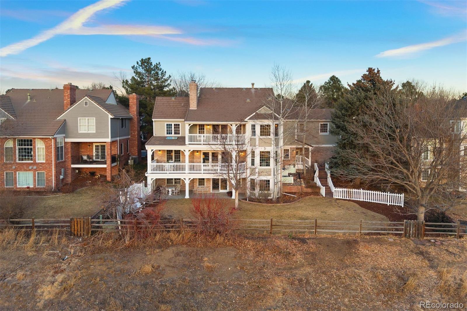 7233 S Niagara Circle