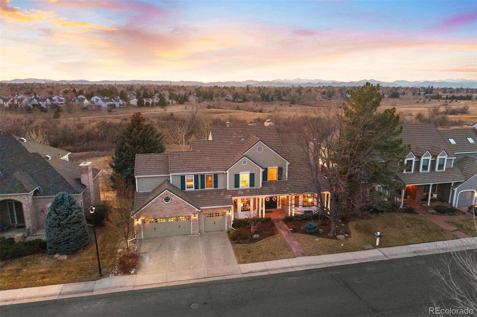 7233 S Niagara Circle