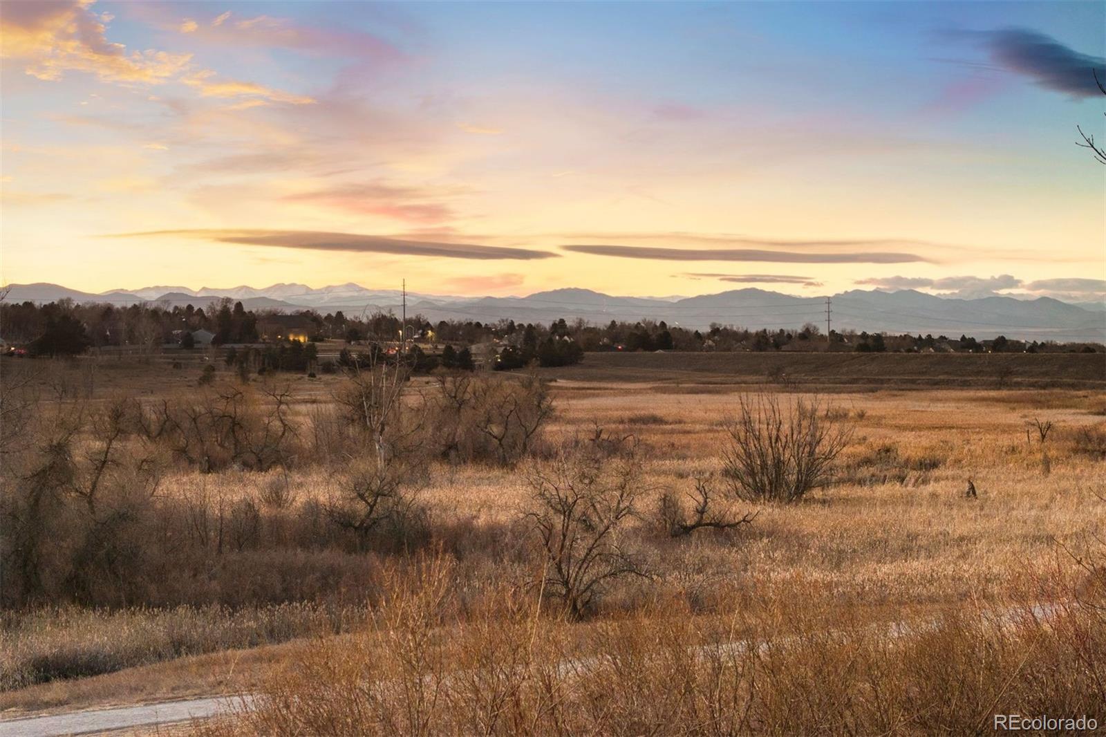 7233 S Niagara Circle