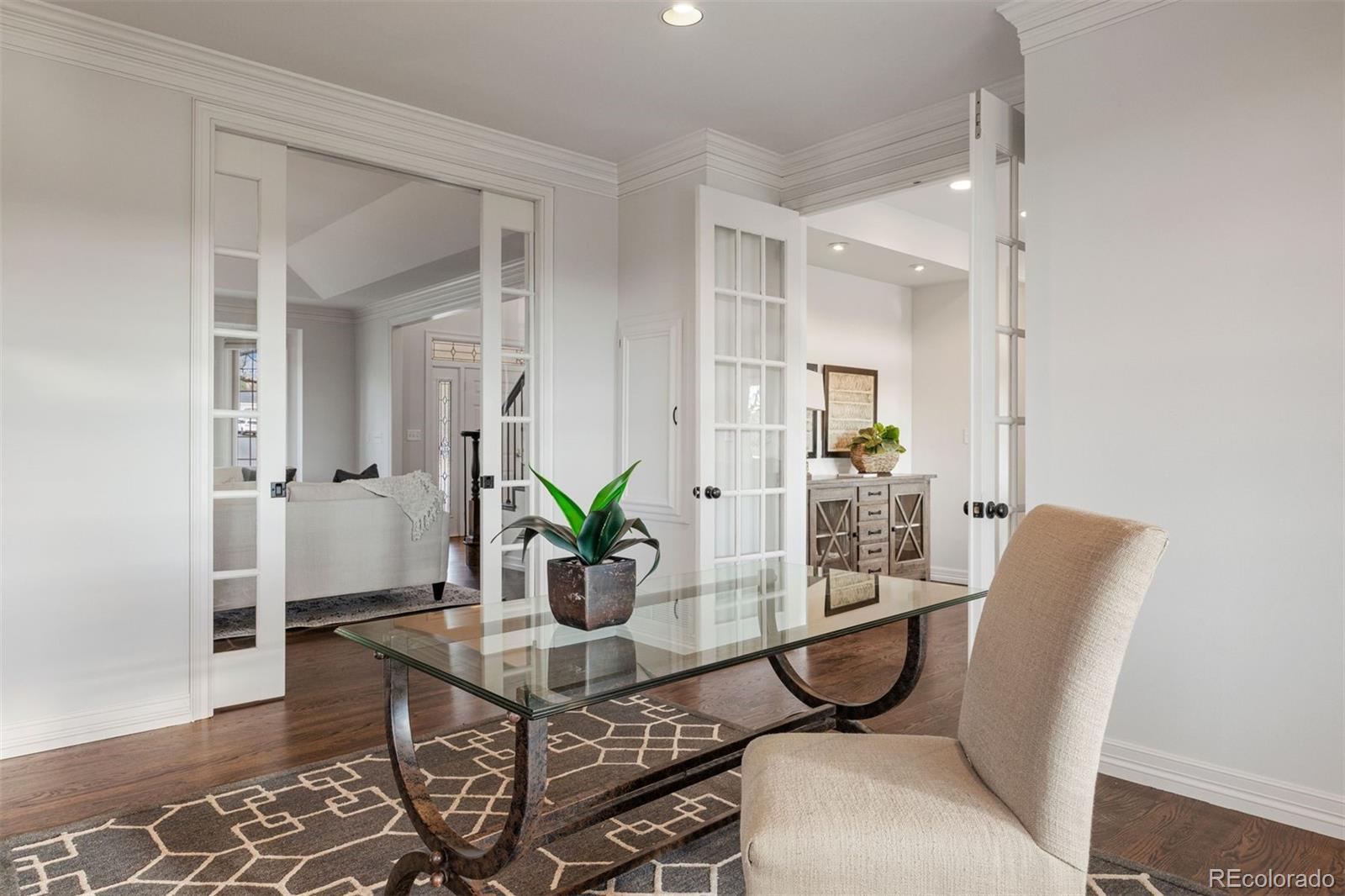 7233 S Niagara Circle