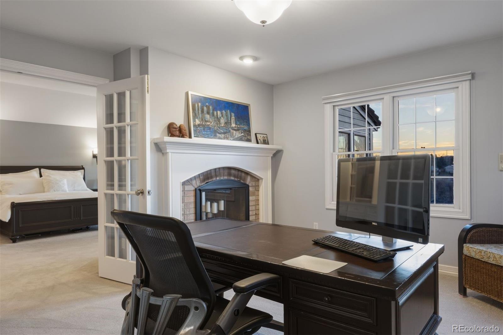 7233 S Niagara Circle