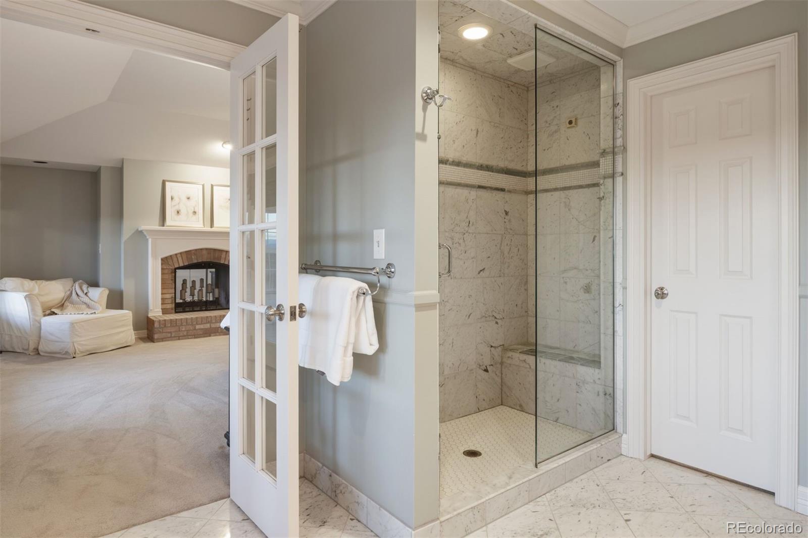 7233 S Niagara Circle