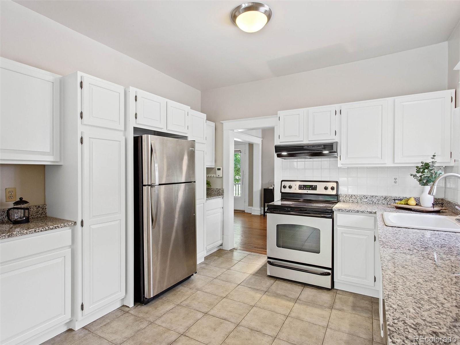 1152 S Columbine Street