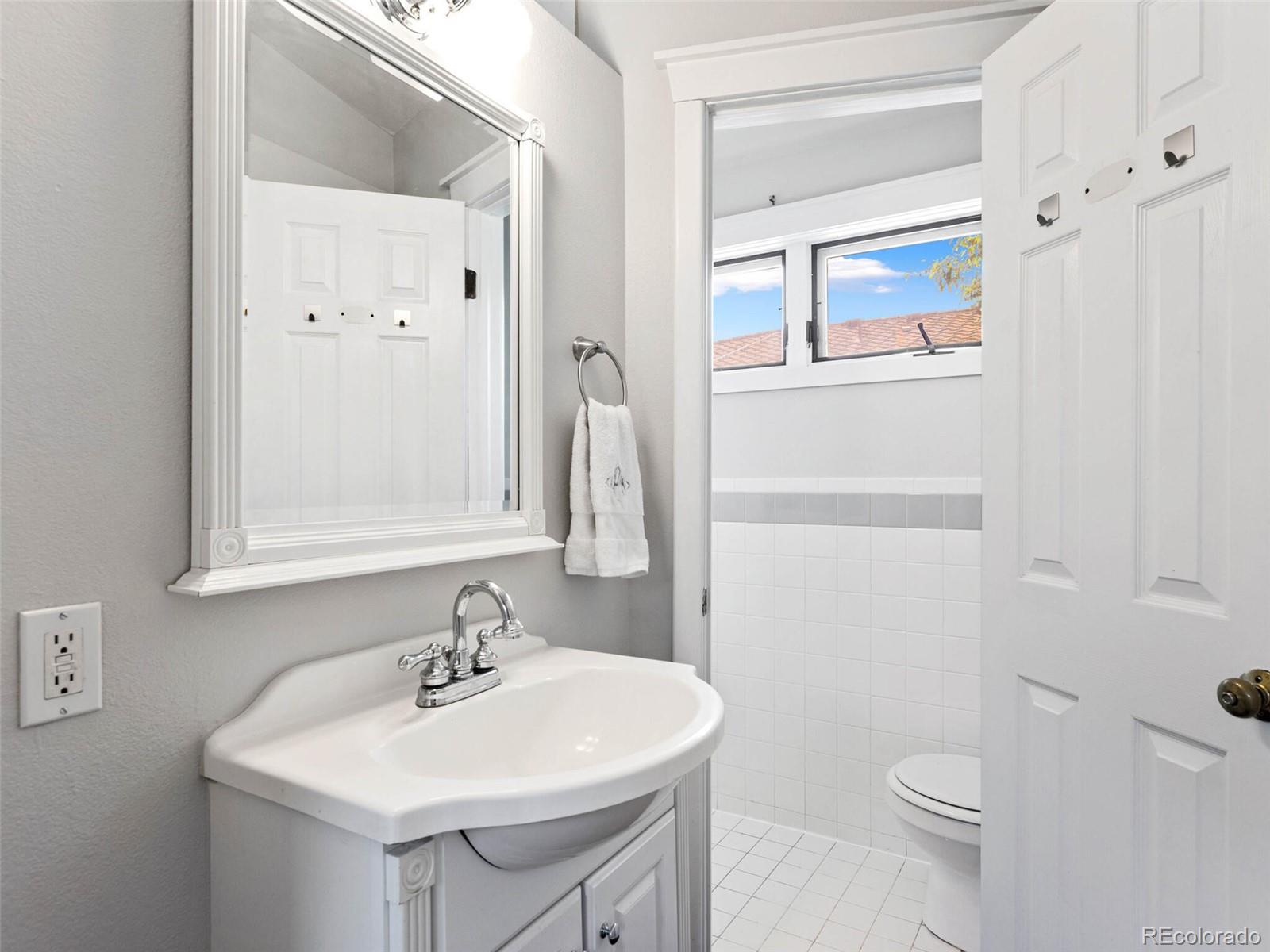 1152 S Columbine Street