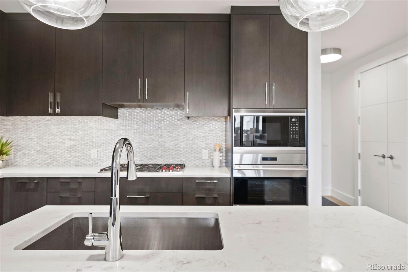 155 Steele Street Unit: 414