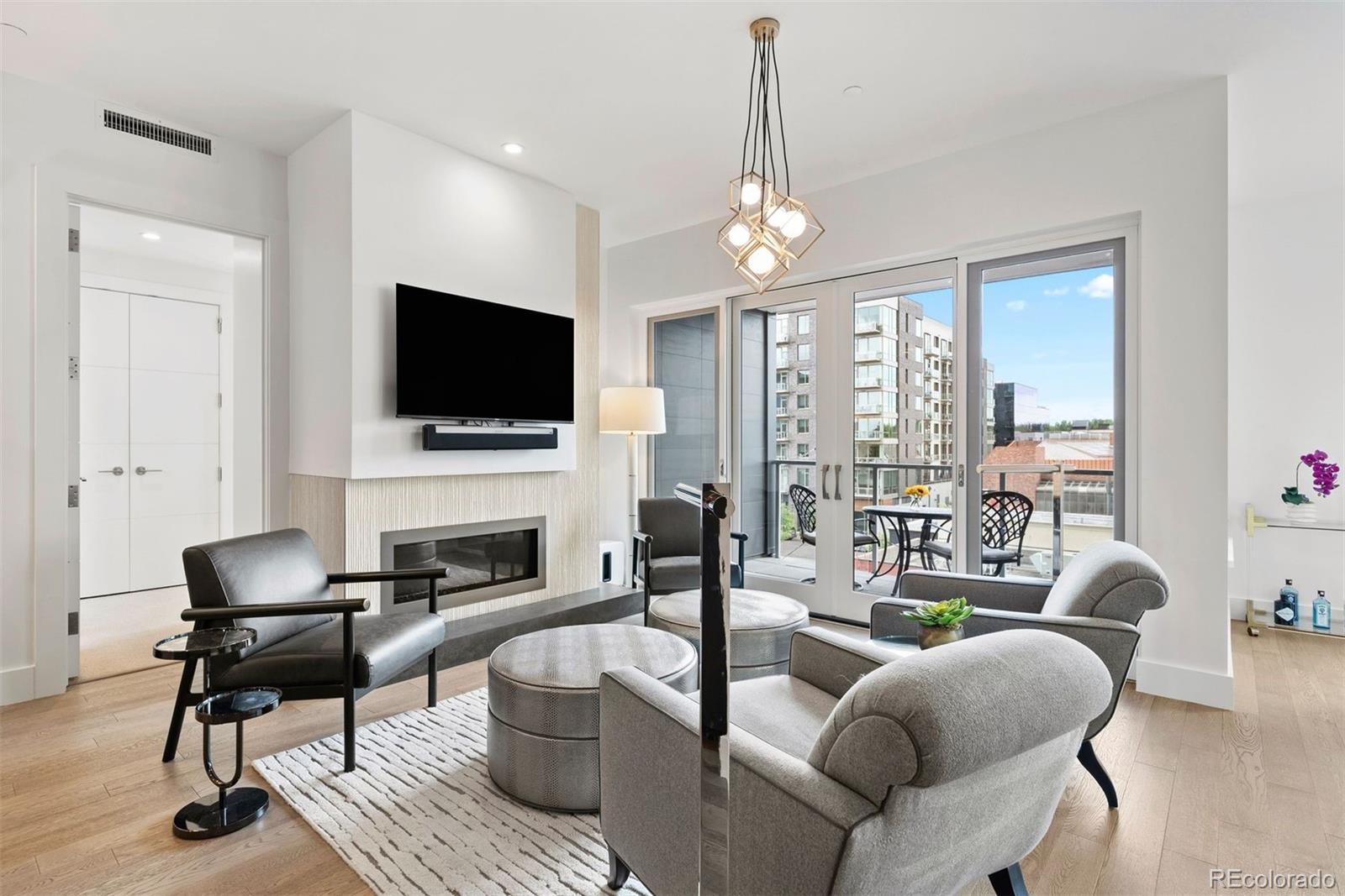 155 Steele Street Unit: 414