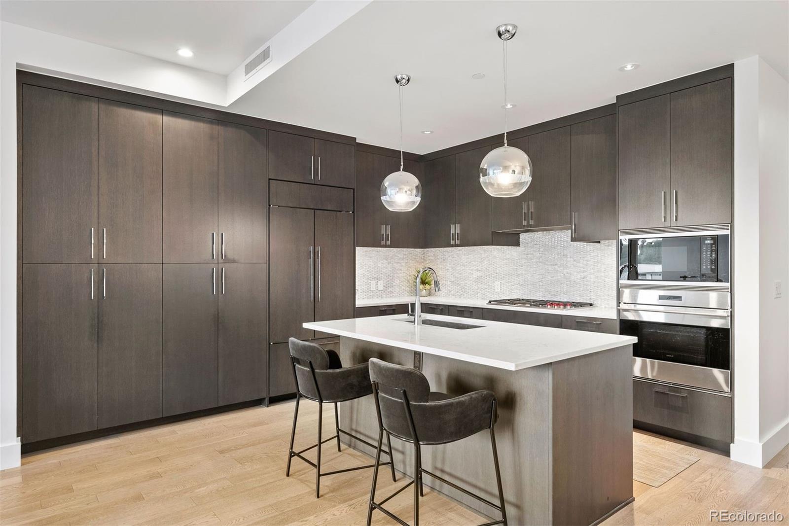 155 Steele Street Unit: 414