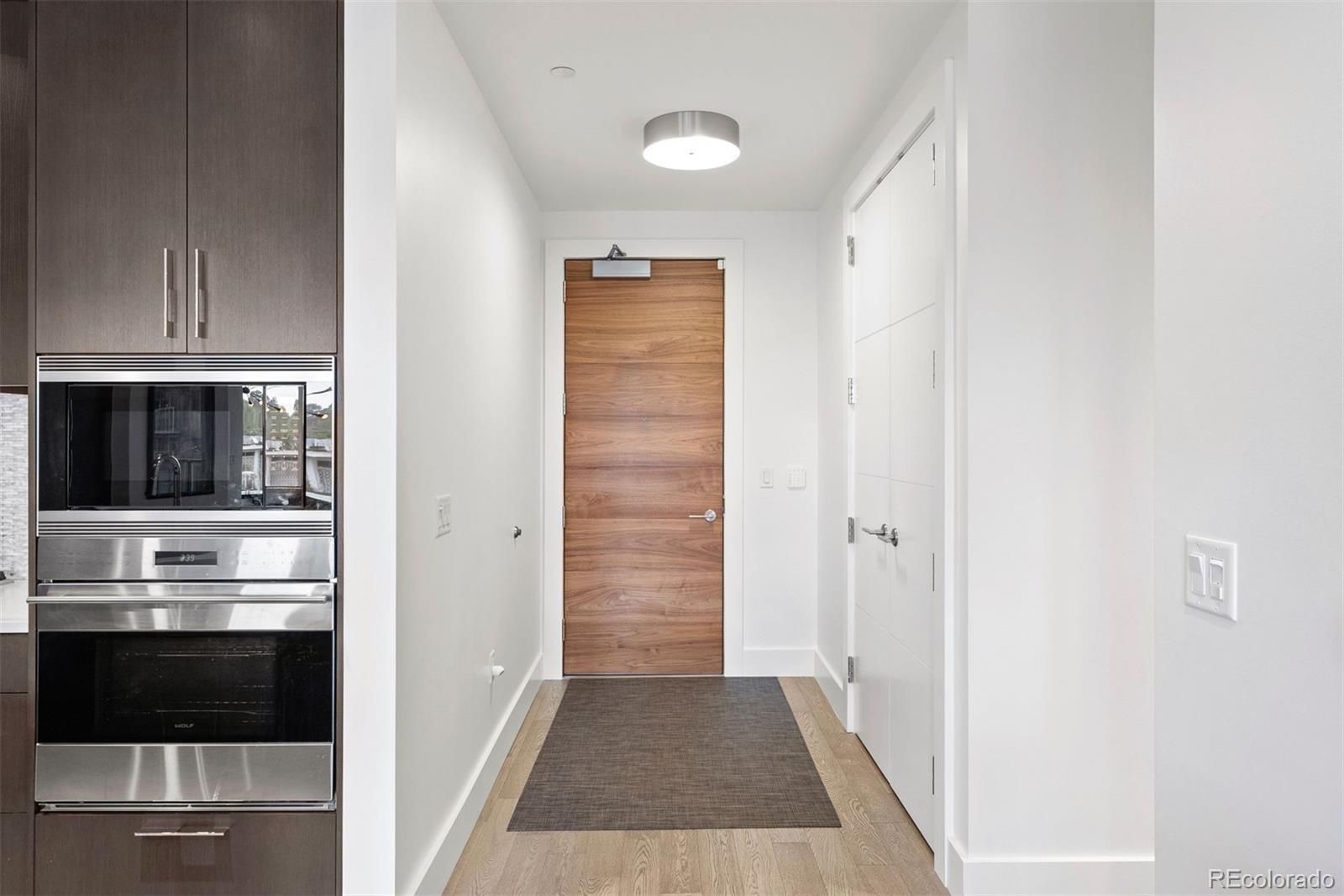 155 Steele Street Unit: 414