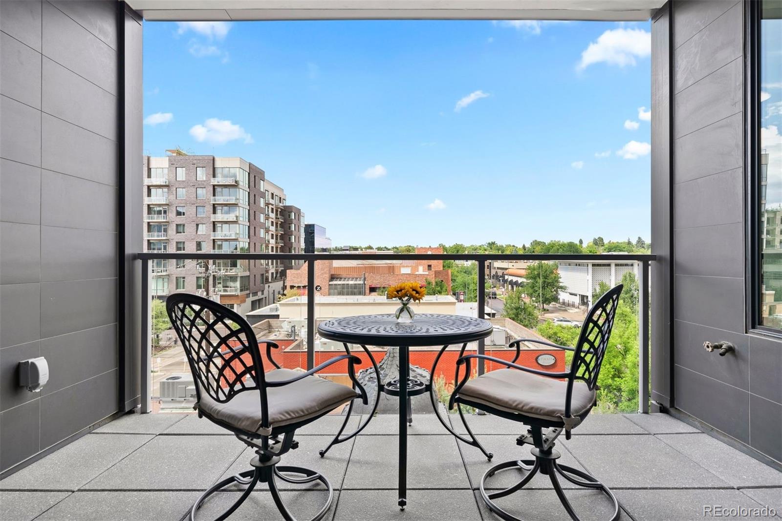 155 Steele Street Unit: 414