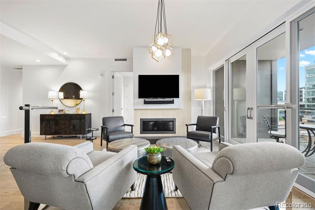 155 Steele Street Unit: 414