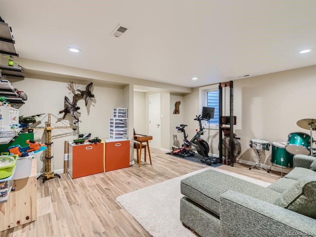 8164 E Mineral Drive