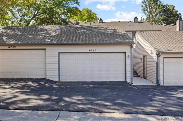 6752 E Briarwood Drive