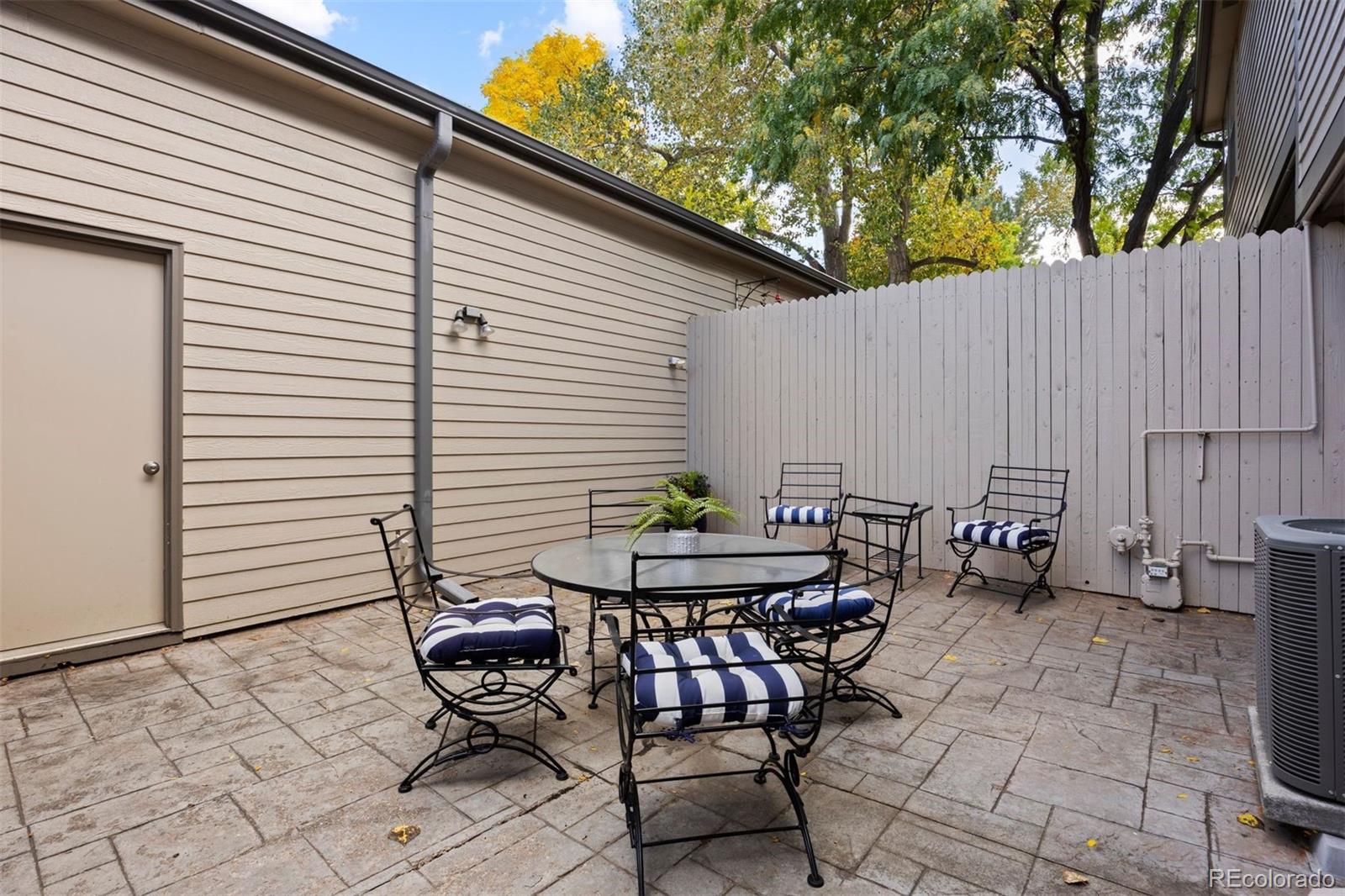 6752 E Briarwood Drive