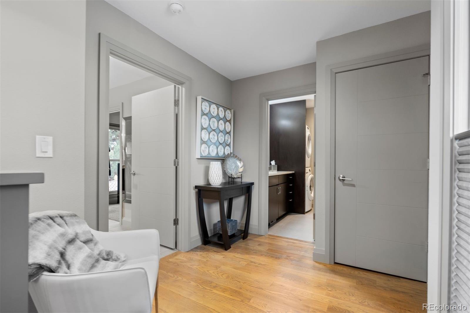 6000 W Mansfield Avenue Unit: 16