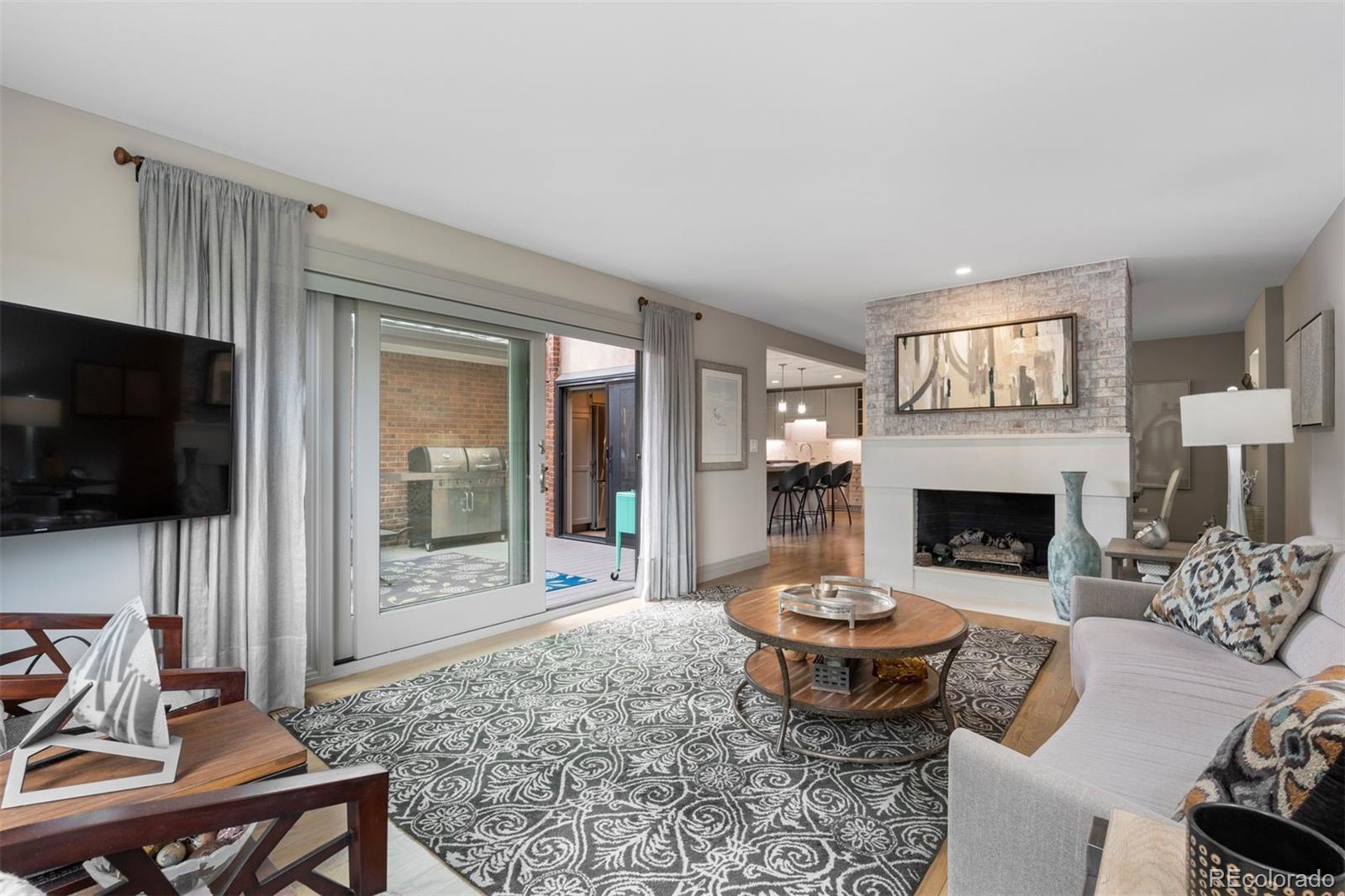 6000 W Mansfield Avenue Unit: 16