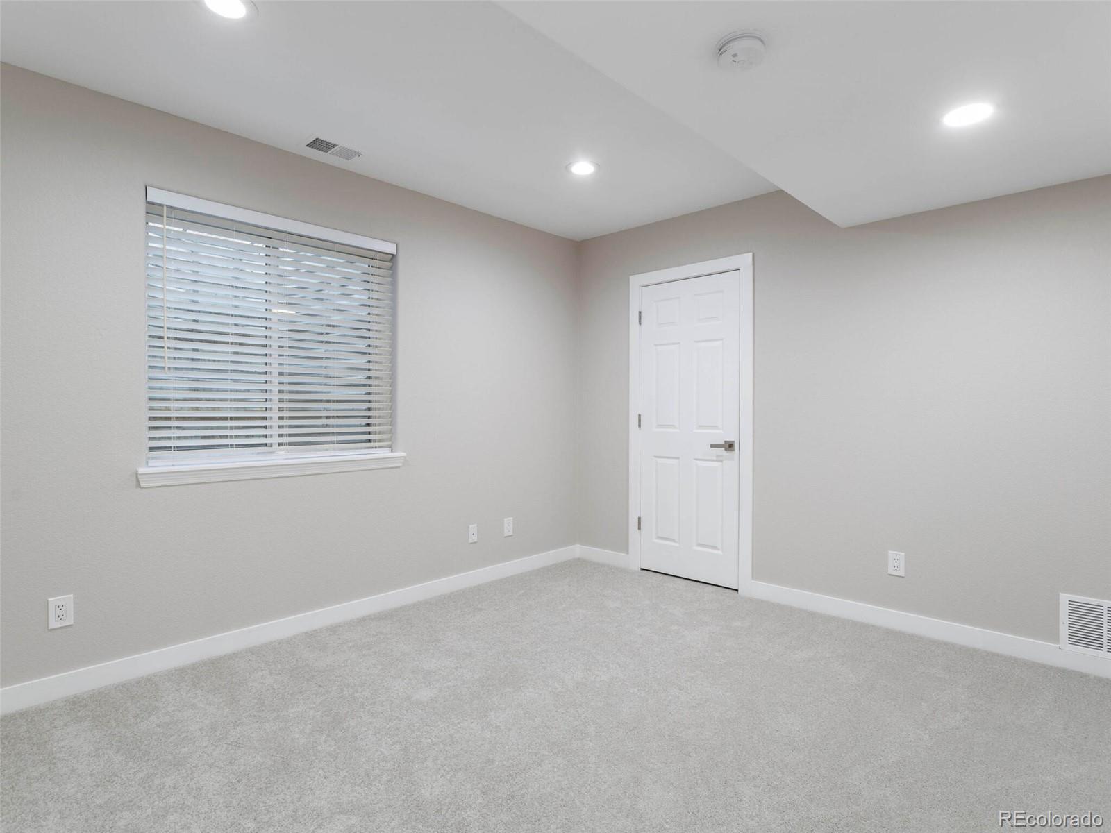 1392 Castlepoint Circle