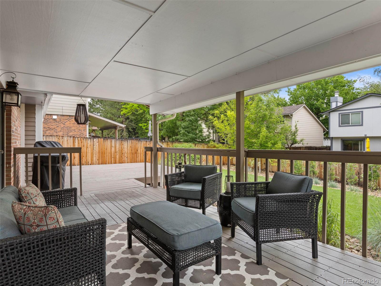 6202 S Jamaica Court