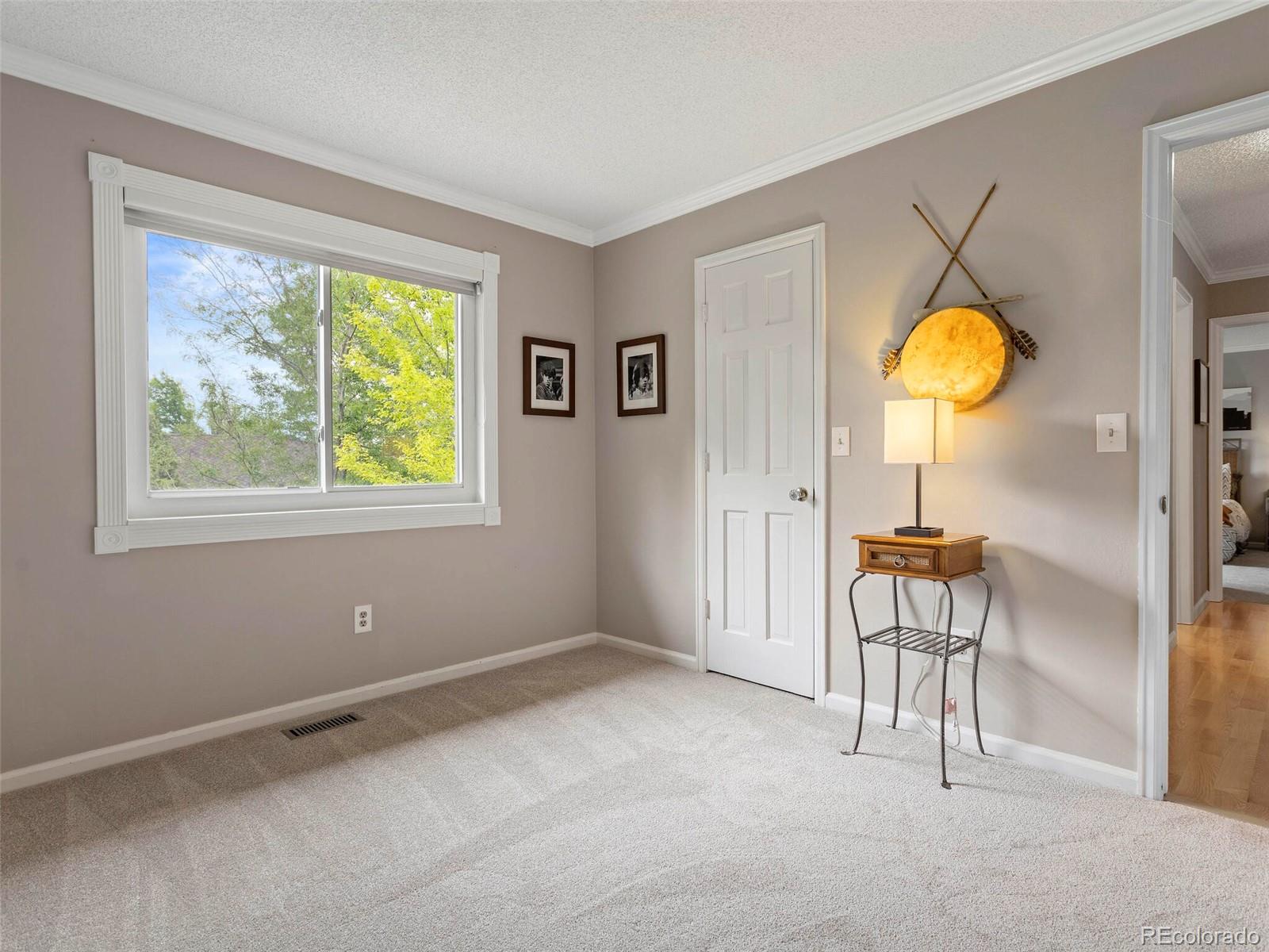 6202 S Jamaica Court