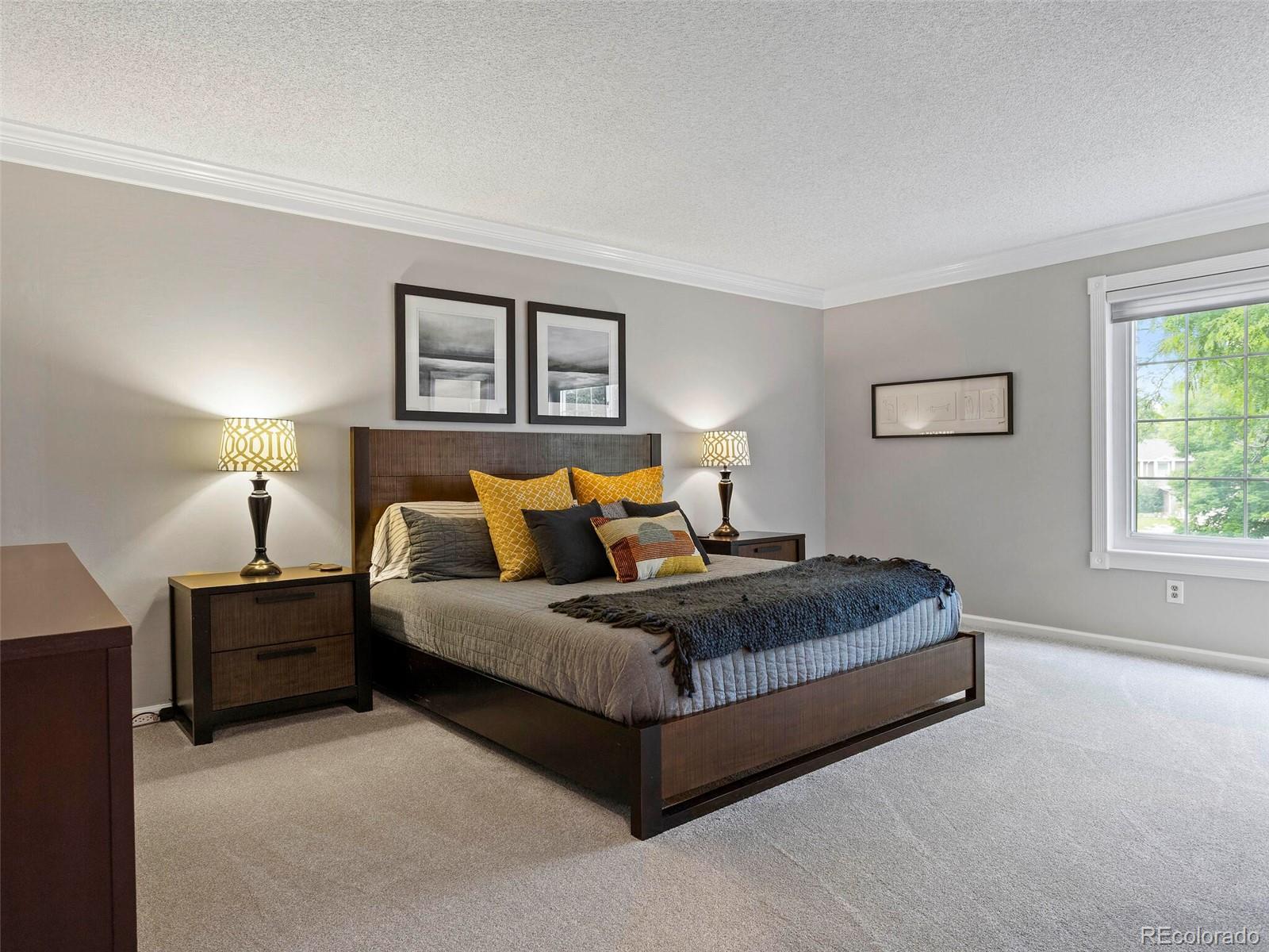 6202 S Jamaica Court