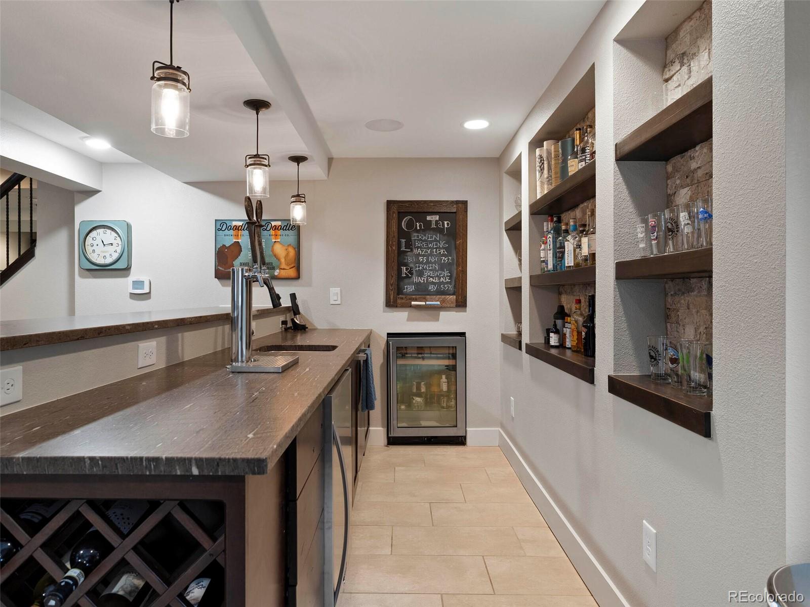 6202 S Jamaica Court