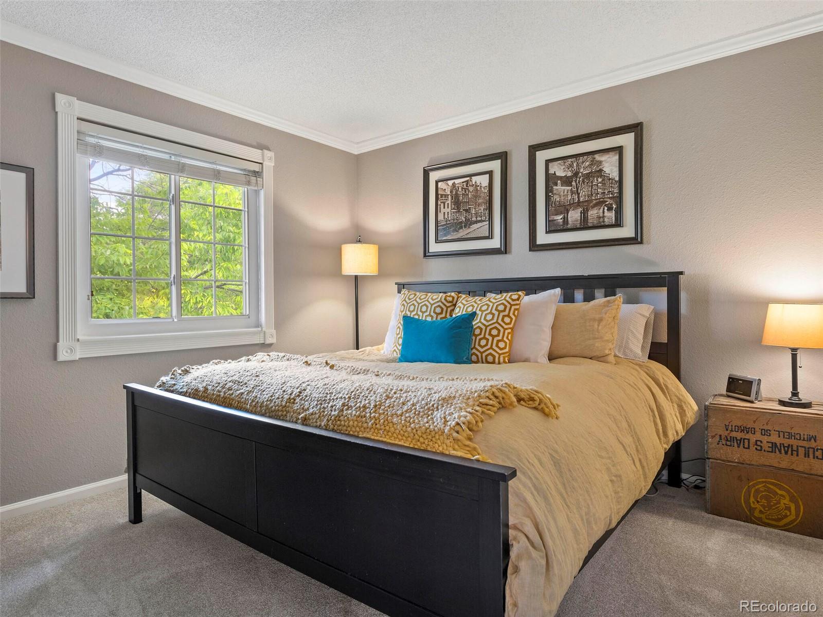 6202 S Jamaica Court