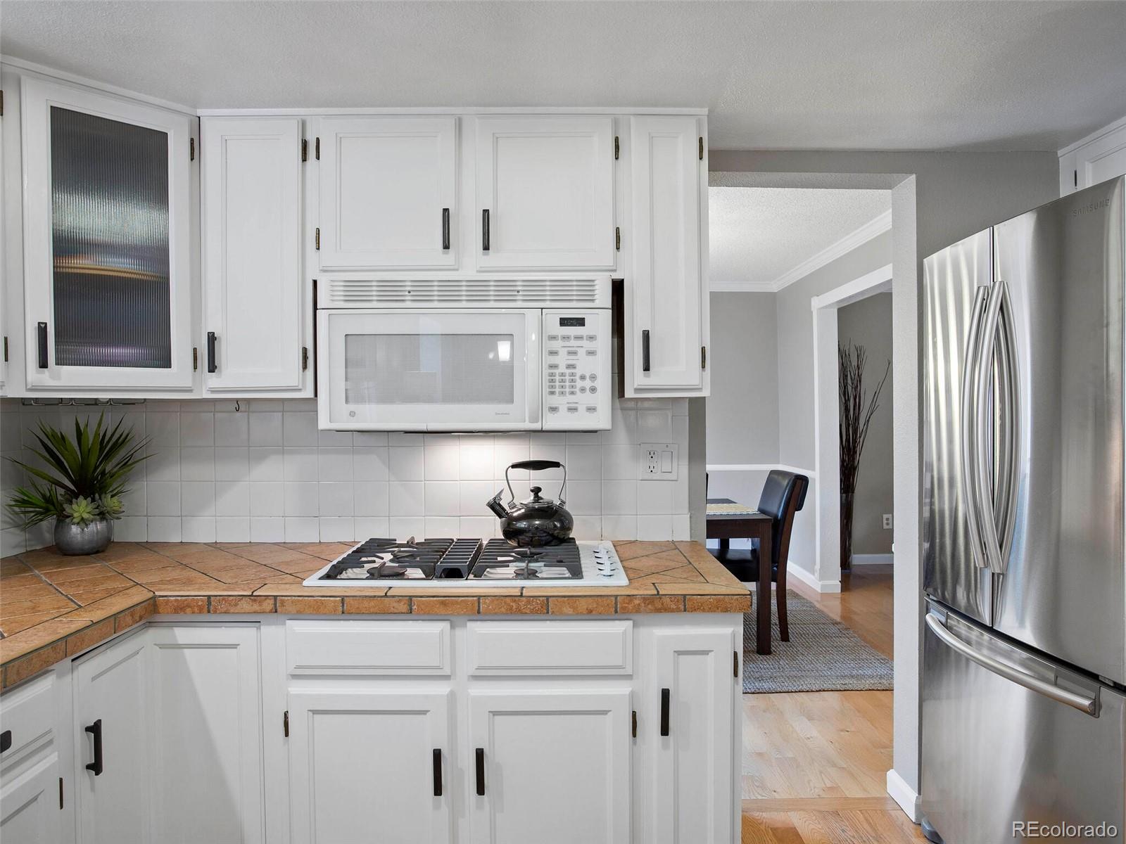 6202 S Jamaica Court