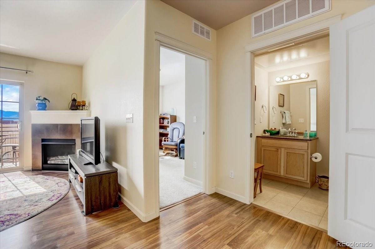 725 Elmhurst Drive Unit: 402