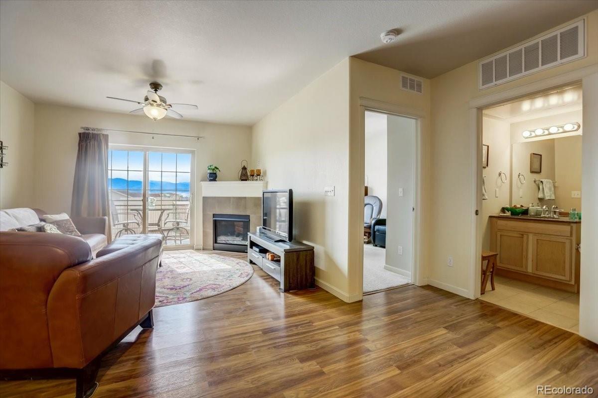 725 Elmhurst Drive Unit: 402