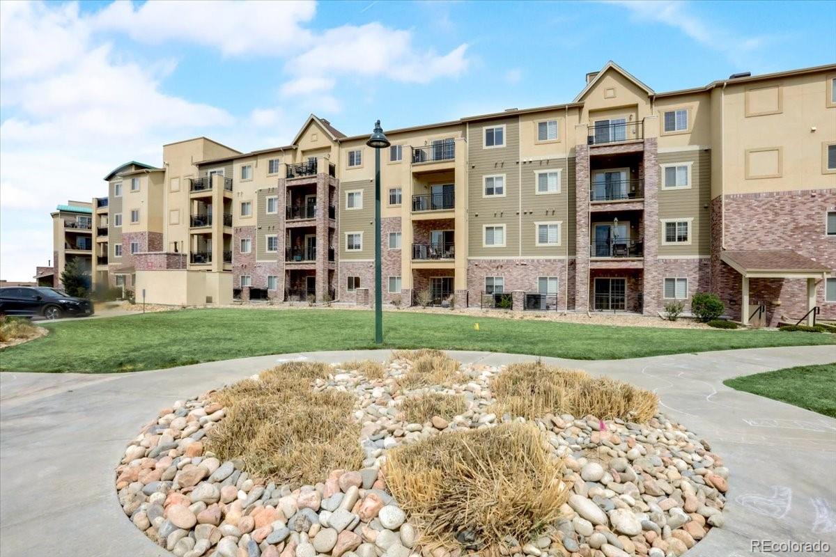 725 Elmhurst Drive Unit: 402