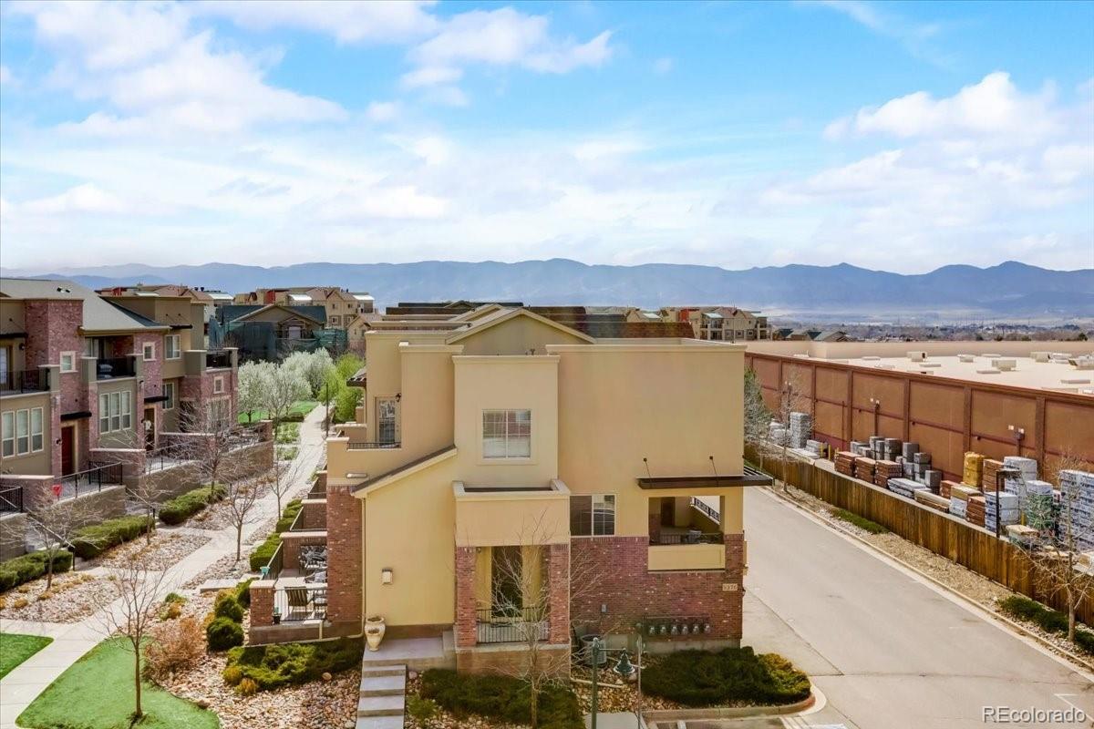 725 Elmhurst Drive Unit: 402