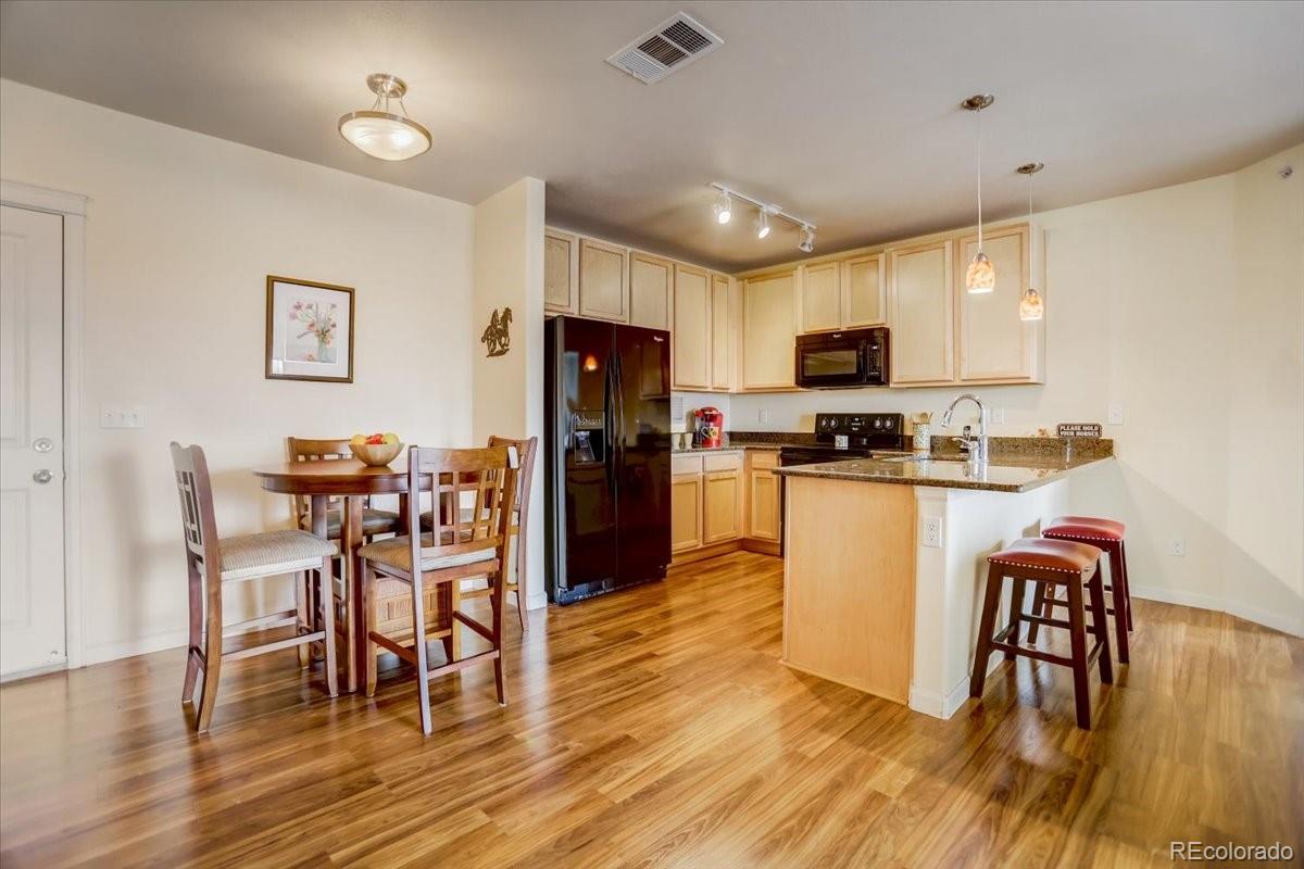 725 Elmhurst Drive Unit: 402