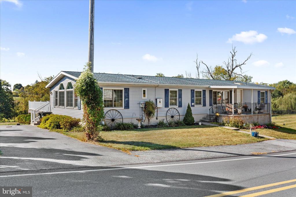 40 SEYMOUR DRIVE