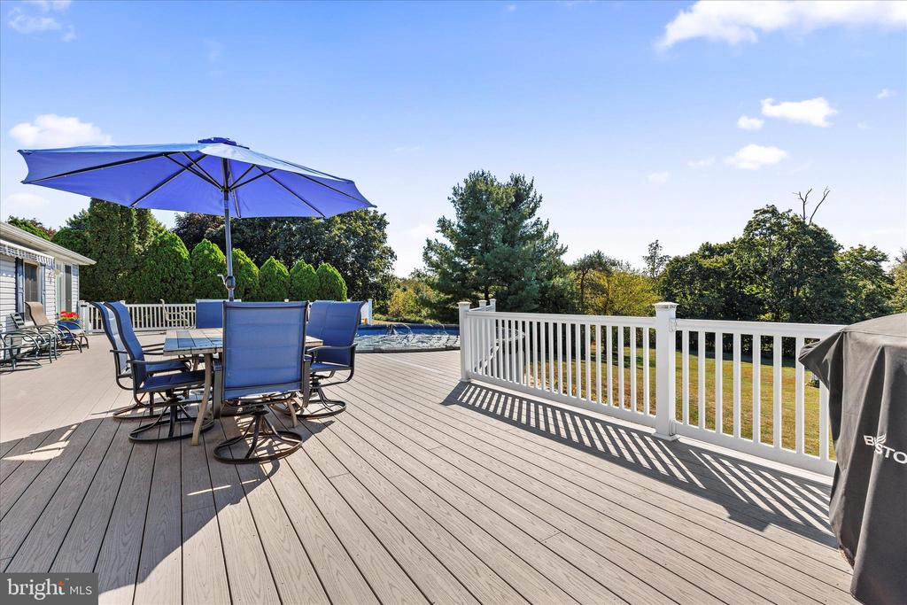 40 SEYMOUR DRIVE