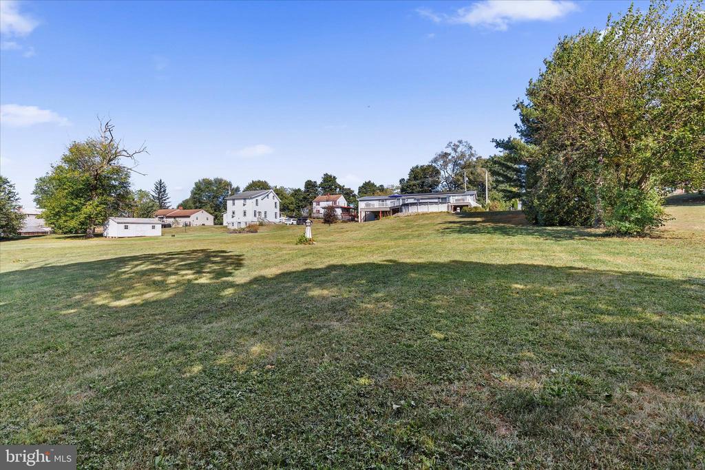 40 SEYMOUR DRIVE