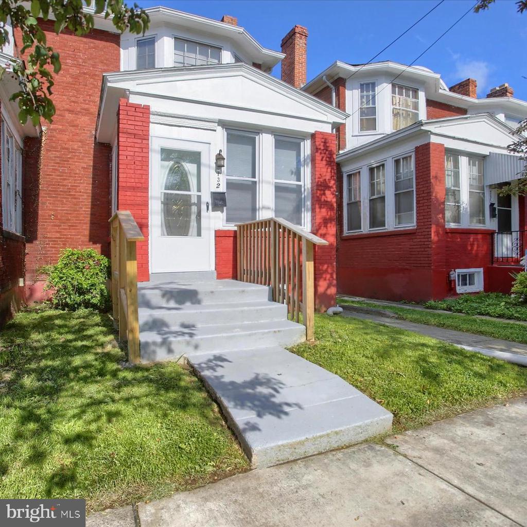 732 S 25TH STREET