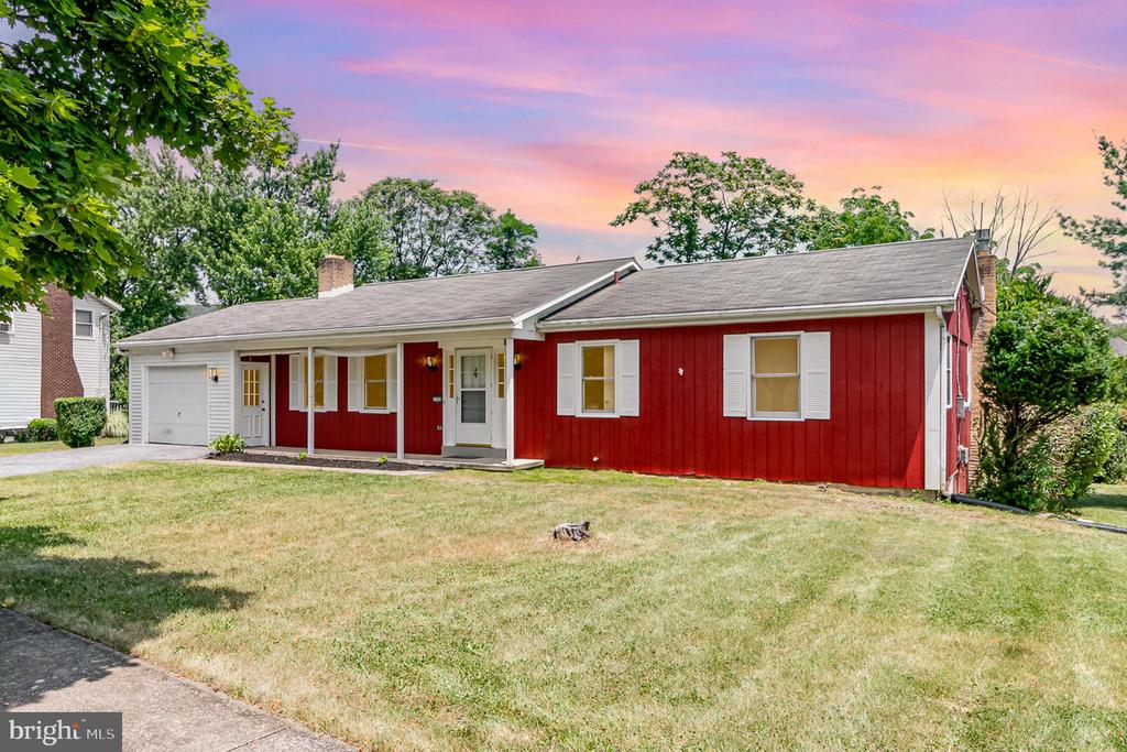 4289 BEAUFORT HUNT DRIVE