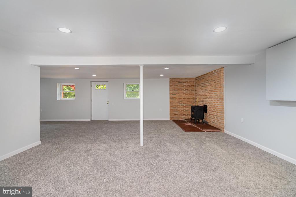 4289 BEAUFORT HUNT DRIVE