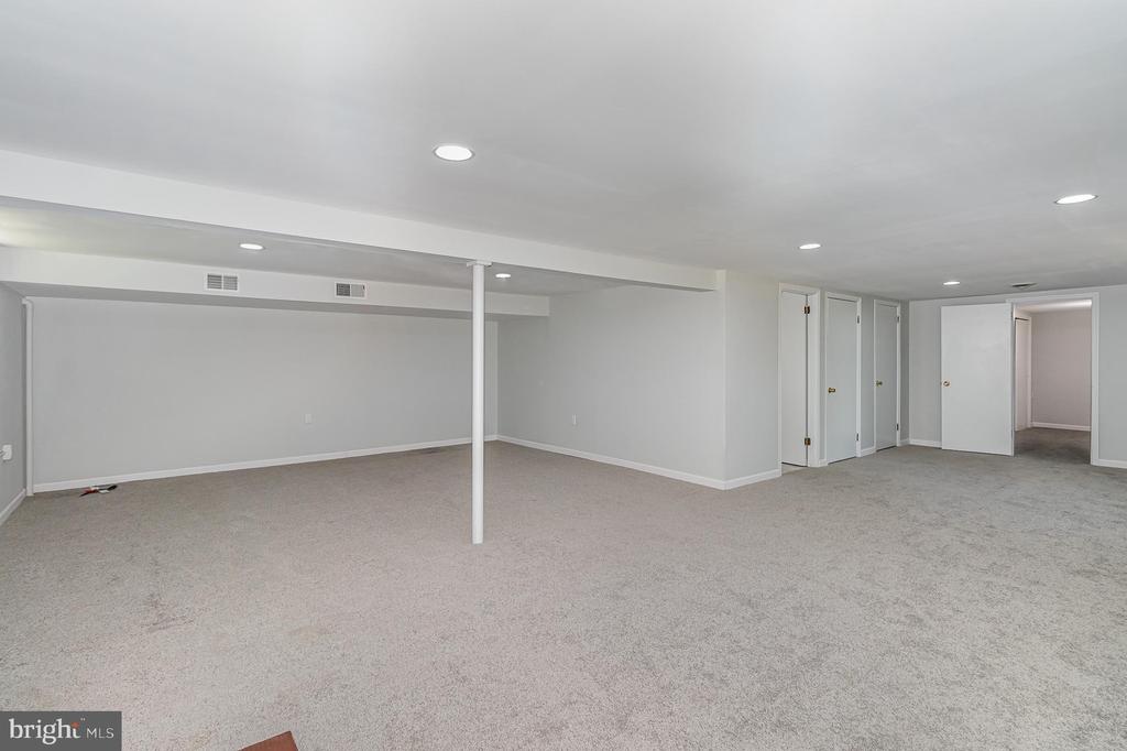 4289 BEAUFORT HUNT DRIVE
