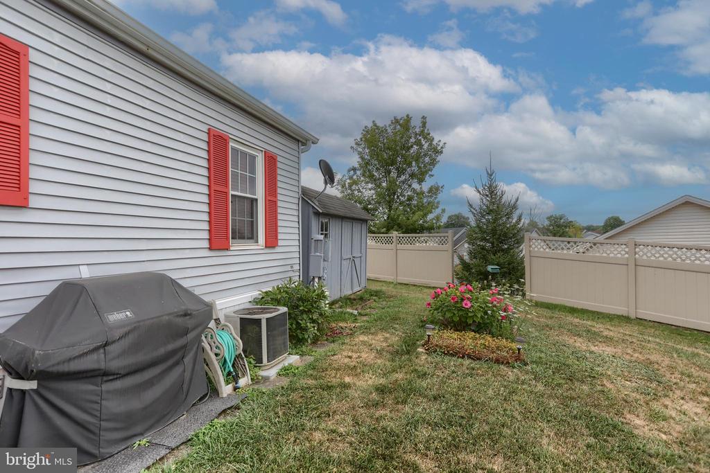 20 MEADOW RUN PLACE