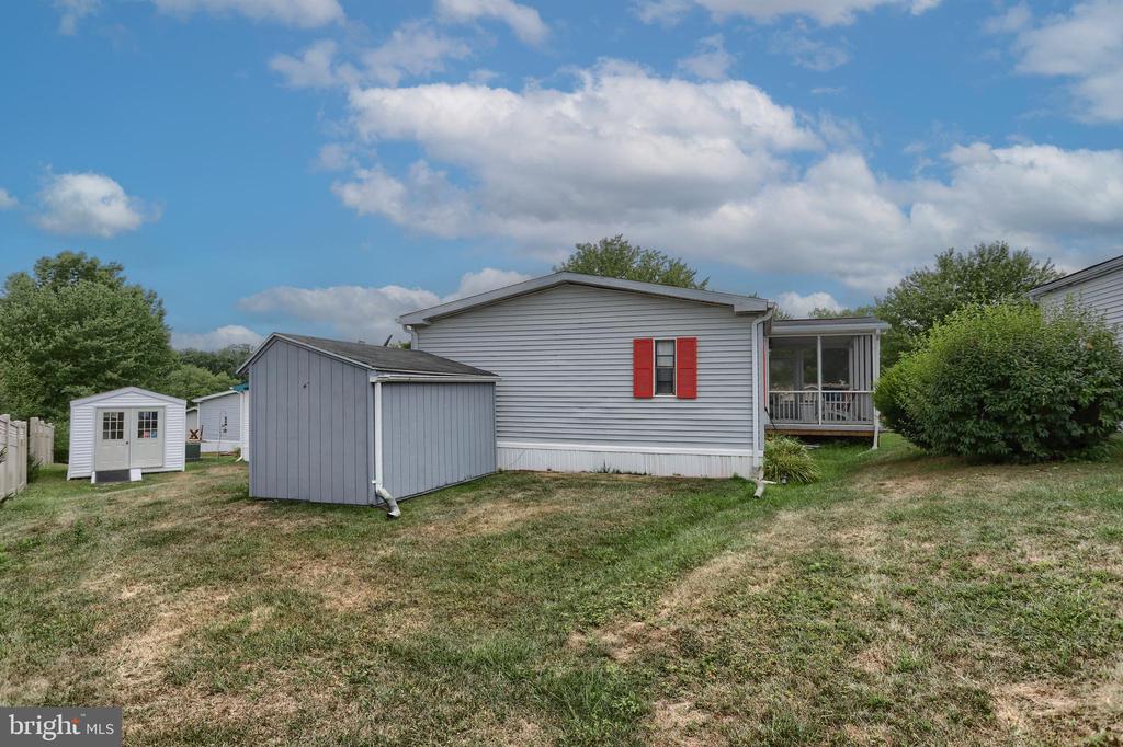 20 MEADOW RUN PLACE