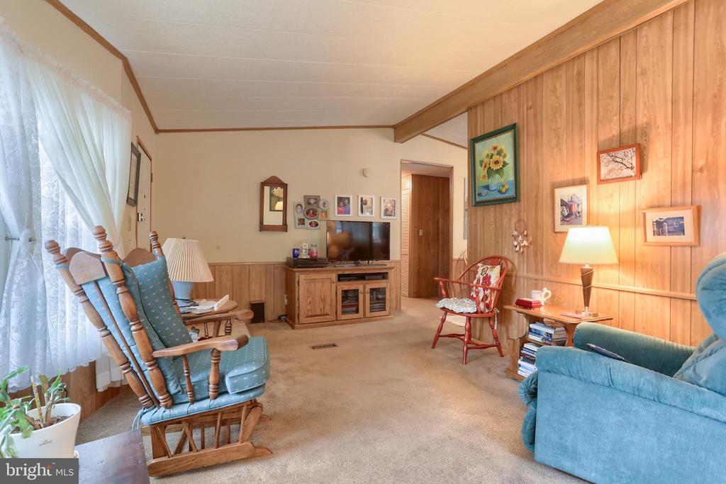 20 MEADOW RUN PLACE