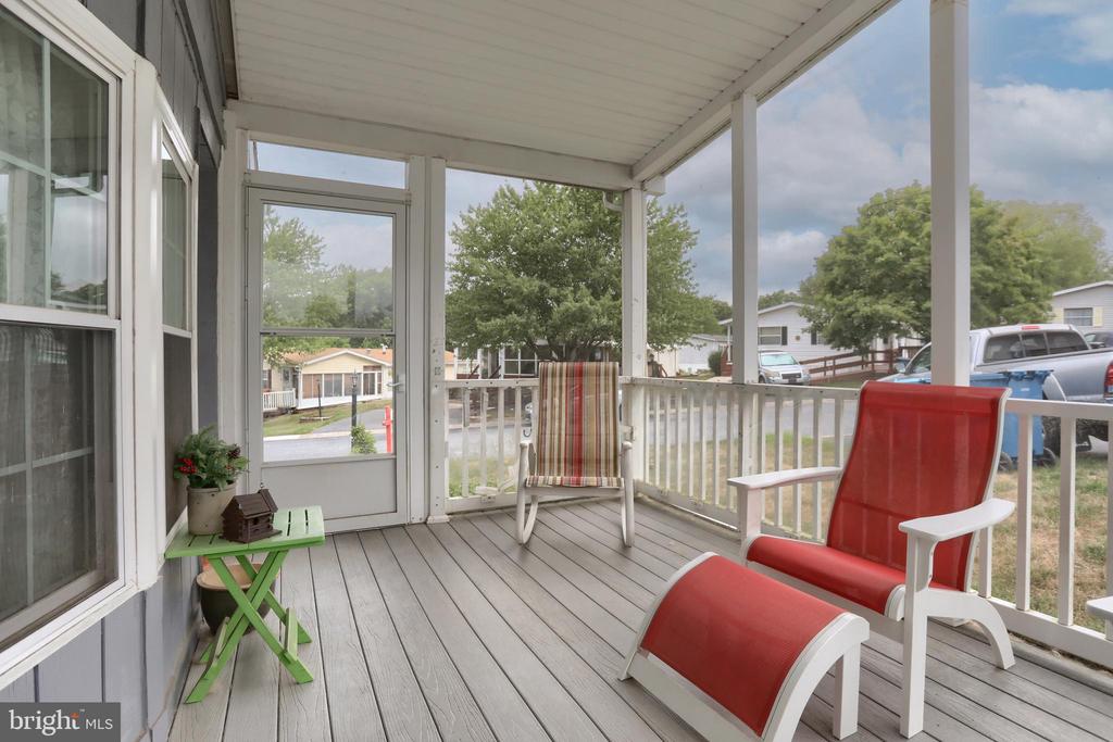 20 MEADOW RUN PLACE