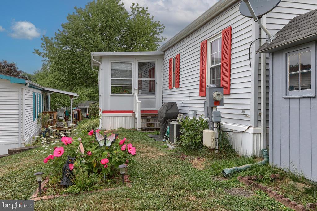20 MEADOW RUN PLACE
