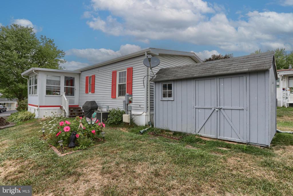 20 MEADOW RUN PLACE