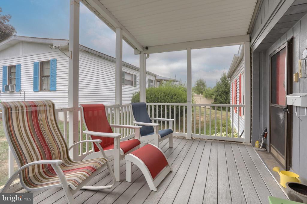 20 MEADOW RUN PLACE